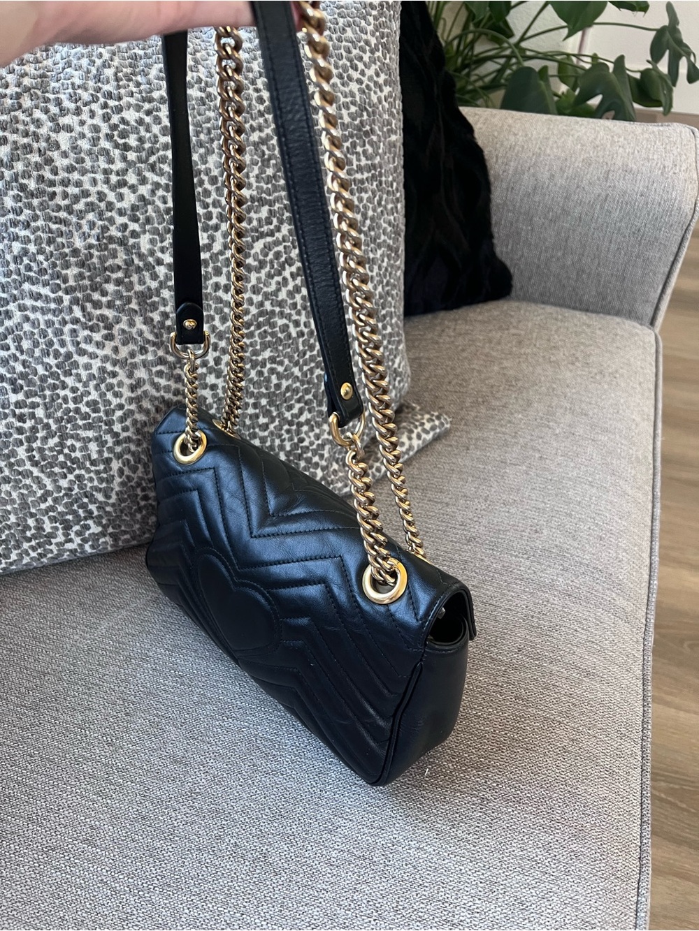 Gucci GG Marmont Matelassé Black Leather Small Shoulder Bag - Picture 5 of 12